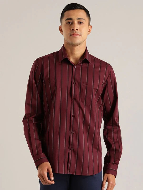 Indian Terrain Men Striped Maroon Shirt